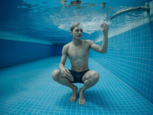 Micro fissure piscine coque : comment les repérer et les réparer efficacement