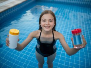 Chlore ph acide ou basique : comprendre l’équilibre chimique de l’eau de piscine