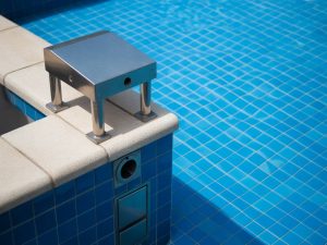 Calcul m3 piscine : méthode simple pour estimer le volume d’eau à traiter